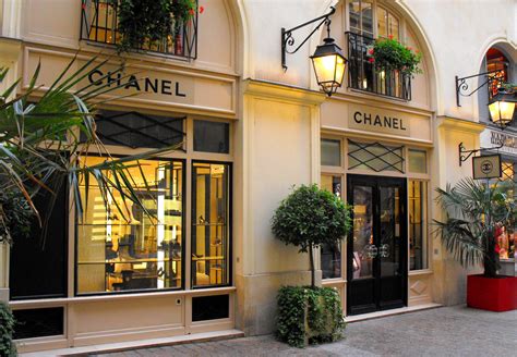 chanel outlet paris france|chanel boutique in paris.